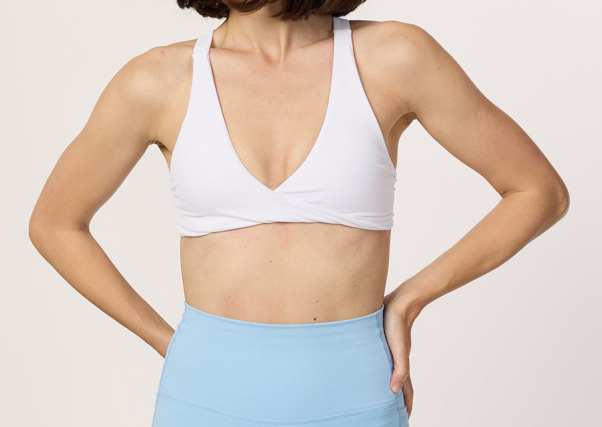 Sports Bra with a Front Twist