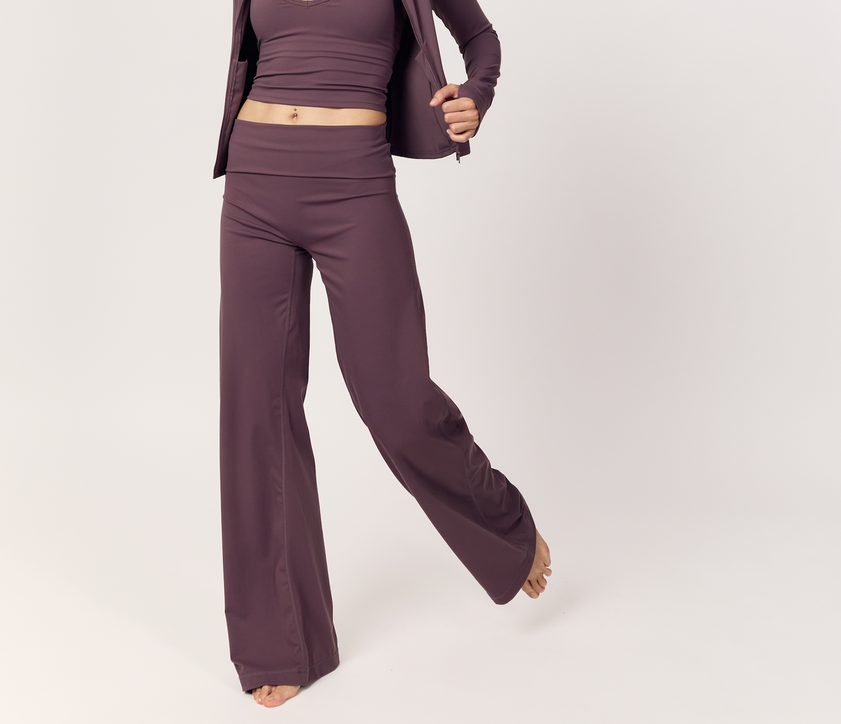 Plum Essence Flare Leggings